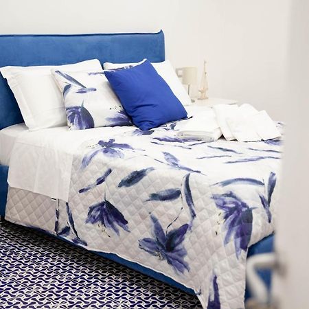 White Blu House - Massa Lubrense Sorrento Appartement Buitenkant foto